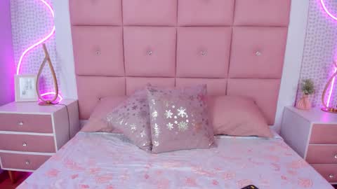 Alejandra  online show from October 22, 3:40 am