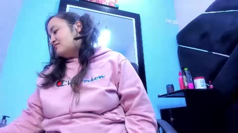 MiaRouse online show from May 6, 9:47 am