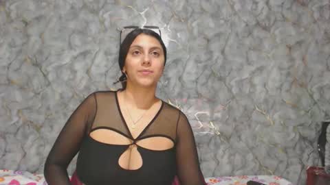 Snapshot of miarouse1531 chatting on April 11, 2:05 am miarouse1531 online show from April 11, 2:05 am