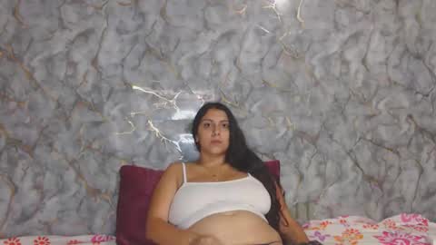 Snapshot of miarouse1531 chatting on June 3, 7:11 am miarouse1531 online show from June 3, 7:11 am