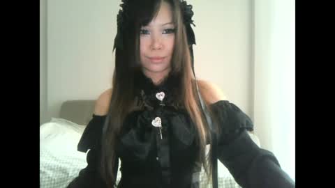 Snapshot of miasavagequeen chatting on July 1, 2:29 pm MiaSavageQueen online show from July 1, 2:29 pm