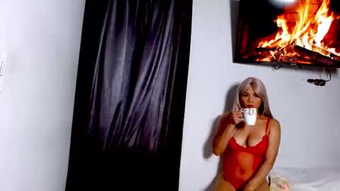 Snapshot of miasexy_latin chatting on April 9, 9:58 am miasexy_latin online show from April 9, 9:58 am