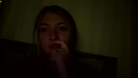 miasmith_001 online show from May 18, 2:07 am
