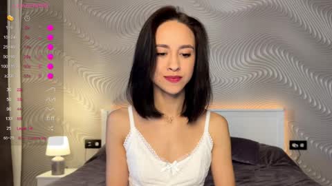 Mia online show from February 24, 7:17 am