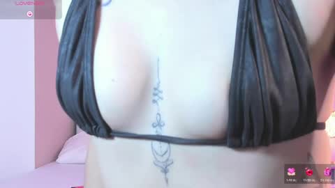 Mia online show from April 27, 3:21 pm