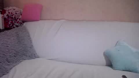 Snapshot of miatiffan chatting on September 17, 8:05 am Mia online show from September 17, 8:05 am
