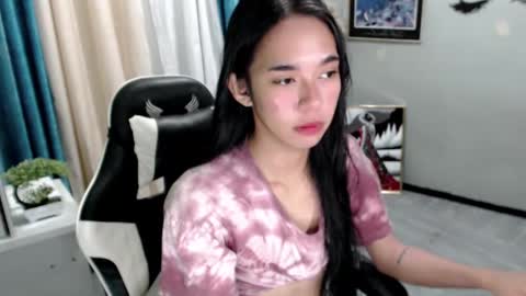 Snapshot of miatrixs chatting on January 25, 7:18 pm Mia online show from January 25, 7:18 pm