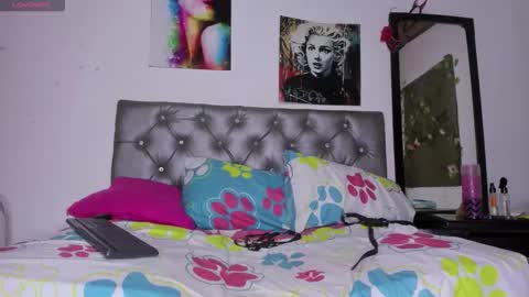 Mariana  online show from November 3, 1:08 am