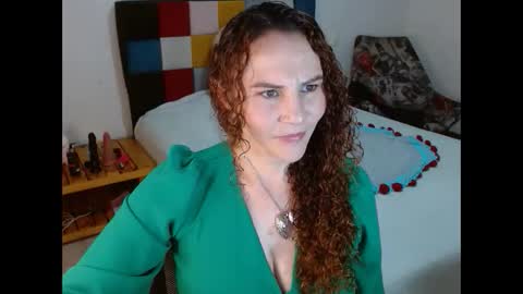 Snapshot of miavellvett chatting on October 5, 1:26 am miavellvett online show from October 5, 1:26 am