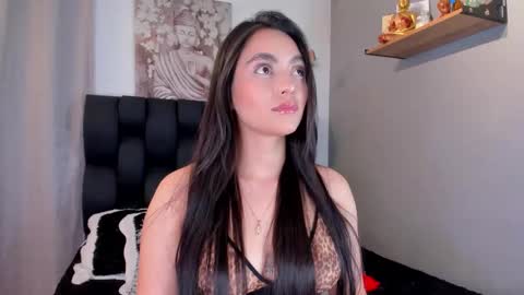 Snapshot of miavelvet1 chatting on October 3, 2:41 am miavelvet1 online show from October 3, 2:41 am