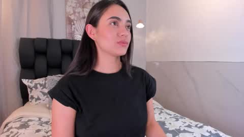 miavelvet1 online show from November 23, 3:39 am