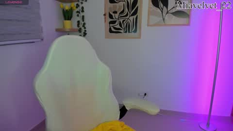 Mia Velvet  online show from February 17, 4:53 am