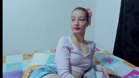 Snapshot of miavolkova_ chatting on January 16, 11:09 pm Chloe online show from January 16, 11:09 pm