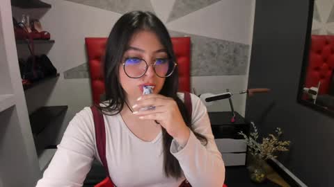 M I A W I L S online show from December 6, 8:07 pm