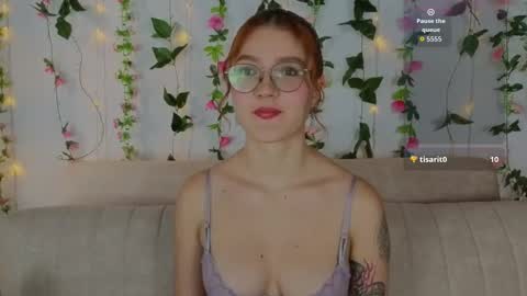Snapshot of miawinxxx848 chatting on September 16, 9:49 pm Mia Winx online show from September 16, 9:49 pm