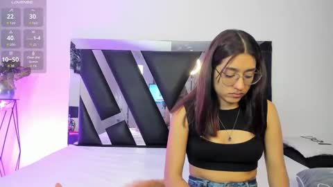 Snapshot of miayiron chatting on March 30, 12:50 pm MiaIron online show from March 30, 12:50 pm