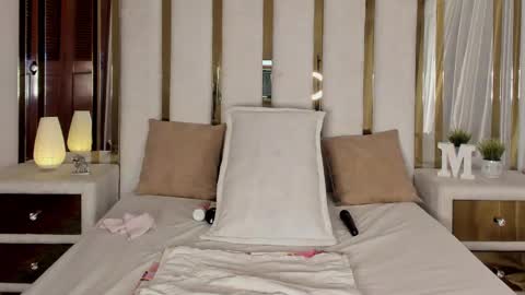 micaelahott_ online show from January 15, 7:15 am