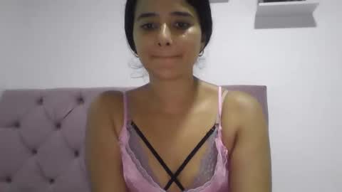 micaelamoreno18 online show from May 30, 5:15 am