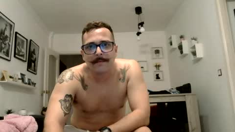 MILO MIAMI online show from June 18, 1:06 am