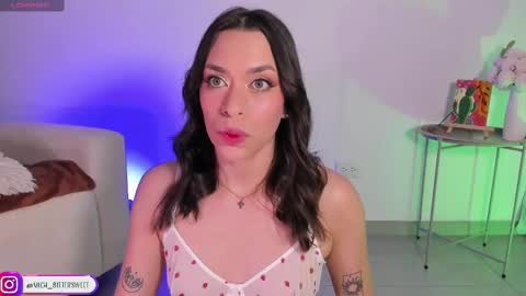 Snapshot of mich_bittersweet chatting on September 22, 10:12 pm online show from September 22, 10:12 pm