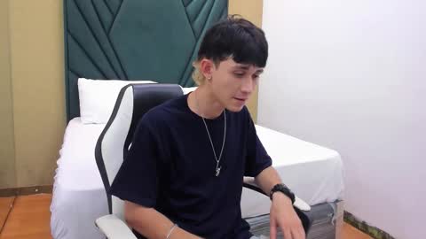 Michael online show from October 25, 8:58 pm