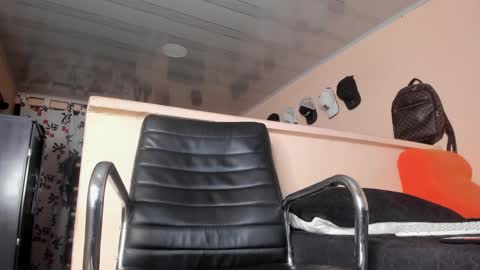 Snapshot of michael_boy88_ chatting on January 25, 12:38 am Michael Boy online show from January 25, 12:38 am