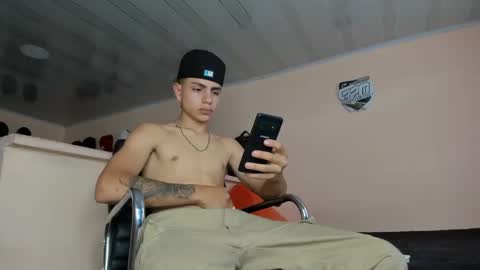 Snapshot of michael_boy88_ chatting on February 2, 8:30 pm Michael Boy online show from February 2, 8:30 pm