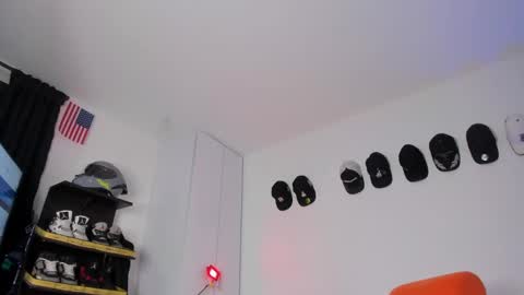 Snapshot of michael_boy88_ chatting on March 12, 12:42 am Michael Boy online show from March 12, 12:42 am