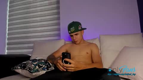 Snapshot of michael_boy88_ chatting on November 25, 8:42 pm Michael Boy online show from November 25, 8:42 pm