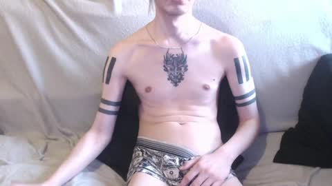 Snapshot of michael_danymans chatting on April 5, 3:42 pm Michael online show from April 5, 3:42 pm