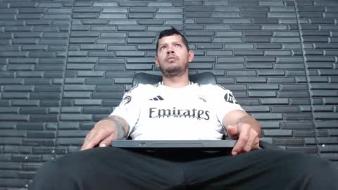 Snapshot of michael_daviss1 chatting on December 9, 12:30 pm Michael Daviss online show from December 9, 12:30 pm