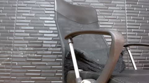 Snapshot of michael_daviss1 chatting on January 6, 4:13 pm Michael Daviss online show from January 6, 4:13 pm