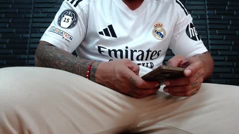 Snapshot of michael_daviss1 chatting on January 6, 7:13 pm Michael Daviss online show from January 6, 7:13 pm