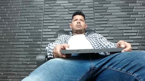 Snapshot of michael_daviss1 chatting on January 8, 4:11 pm Michael Daviss online show from January 8, 4:11 pm