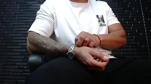 Snapshot of michael_daviss1 chatting on January 9, 1:02 pm Michael Daviss online show from January 9, 1:02 pm