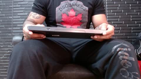 Snapshot of michael_daviss1 chatting on January 28, 12:43 pm Michael Daviss online show from January 28, 12:43 pm