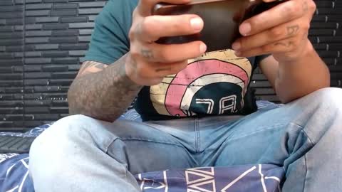 Snapshot of michael_daviss1 chatting on February 19, 2:12 pm Michael Daviss online show from February 19, 2:12 pm