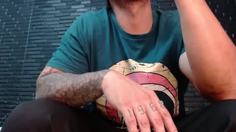 Snapshot of michael_daviss1 chatting on February 27, 12:56 pm Michael Daviss online show from February 27, 12:56 pm