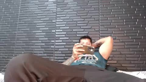 Snapshot of michael_daviss1 chatting on February 27, 7:04 pm Michael Daviss online show from February 27, 7:04 pm