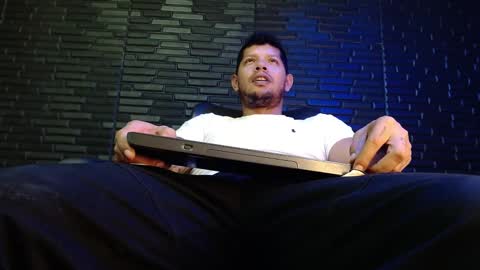 Snapshot of michael_daviss1 chatting on March 8, 4:17 pm Michael Daviss online show from March 8, 4:17 pm