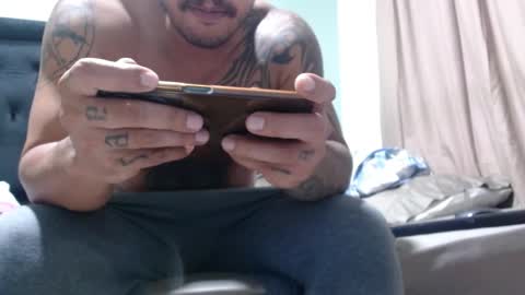 Snapshot of michael_daviss1 chatting on October 21, 10:32 pm Michael Daviss online show from October 21, 10:32 pm