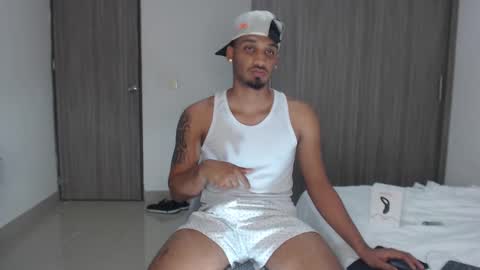 Snapshot of michael_jordanx chatting on December 16, 4:45 am Angel online show from December 16, 4:45 am