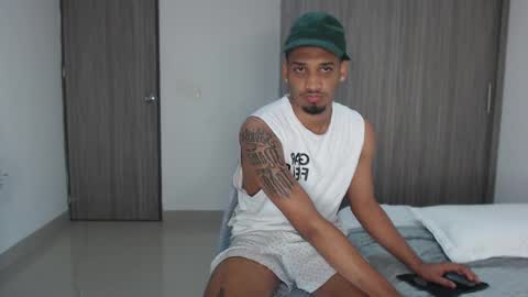 Snapshot of michael_jordanx chatting on December 17, 5:07 am Angel online show from December 17, 5:07 am