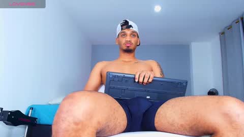 Snapshot of michael_jordanx chatting on January 6, 4:47 am Angel online show from January 6, 4:47 am