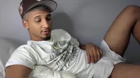 Snapshot of michael_jordanx chatting on February 13, 12:57 am Angel online show from February 13, 12:57 am
