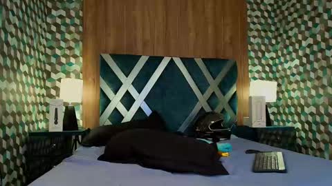 Snapshot of michael_magno chatting on September 18, 11:07 pm Michael Stevens online show from September 18, 11:07 pm