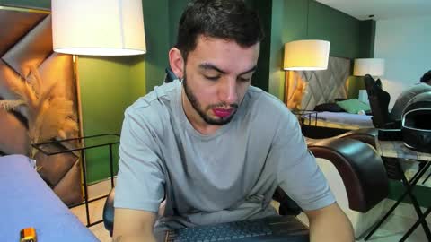 Snapshot of michael_magno chatting on September 21, 7:59 pm Michael Stevens online show from September 21, 7:59 pm