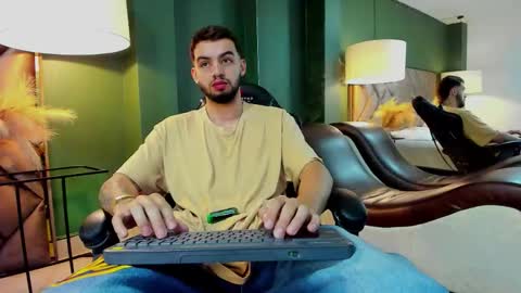 Snapshot of michael_magno chatting on October 13, 6:19 pm Michael Stevens online show from October 13, 6:19 pm