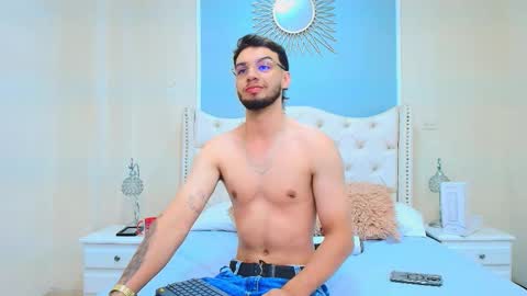 Snapshot of michael_magno chatting on November 11, 8:09 pm Michael Stevens online show from November 11, 8:09 pm