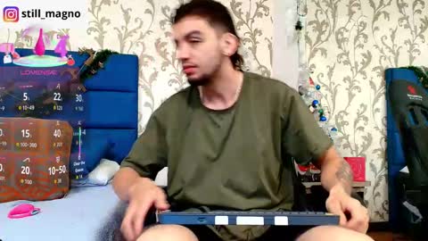 Snapshot of michael_magno chatting on December 22, 10:34 am Michael Stevens online show from December 22, 10:34 am